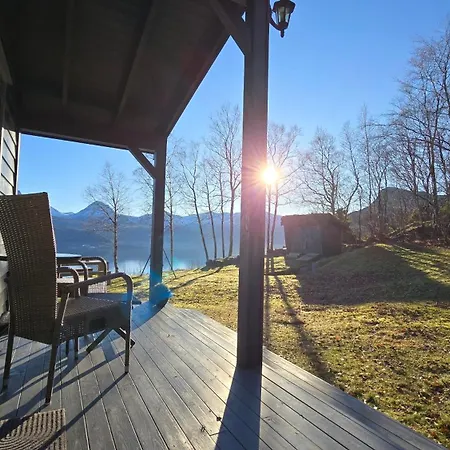 Bregnehytte Semesterbostad Leikanger (More og Romsdal)