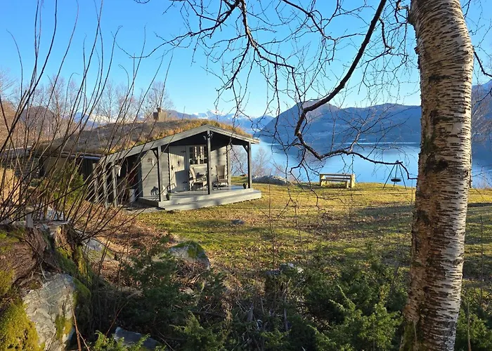 Bregnehytte Feriehus Leikanger (More og Romsdal)